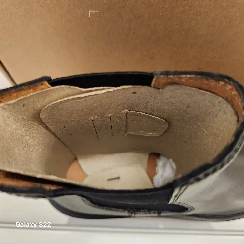 Madewell Pull-On Chelsea Leather Boots. NIB. Size 5.5